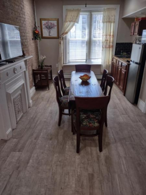 2 Br Top Floor Apartment